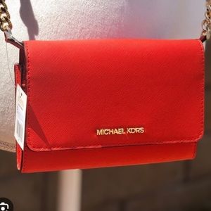 Read Kors bag crossbody